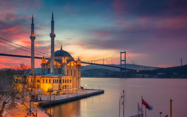 オルタキョイモスク/ボスポラス大橋